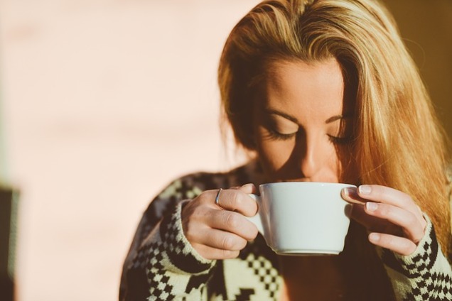 Café e chá podem proteger o cérebro